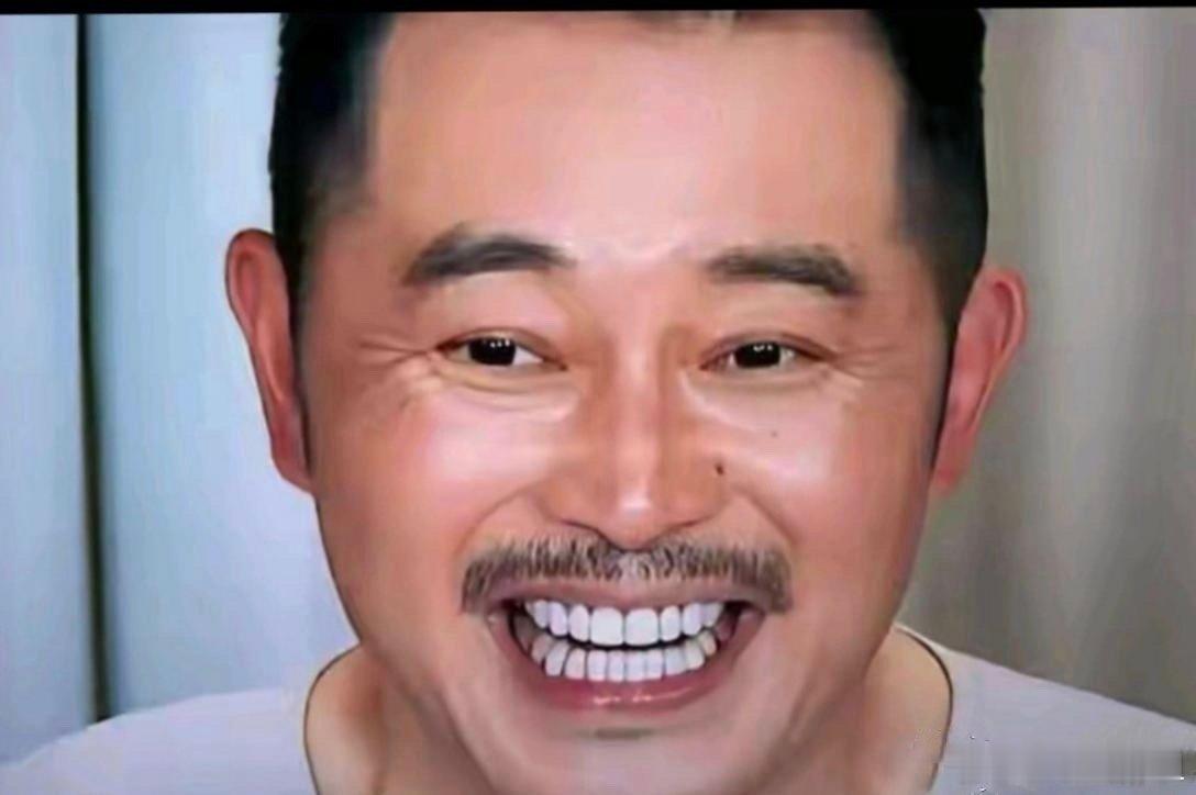 沙溢这烤瓷牙没有烤完吗？一笑就全暴露了！ ​​​