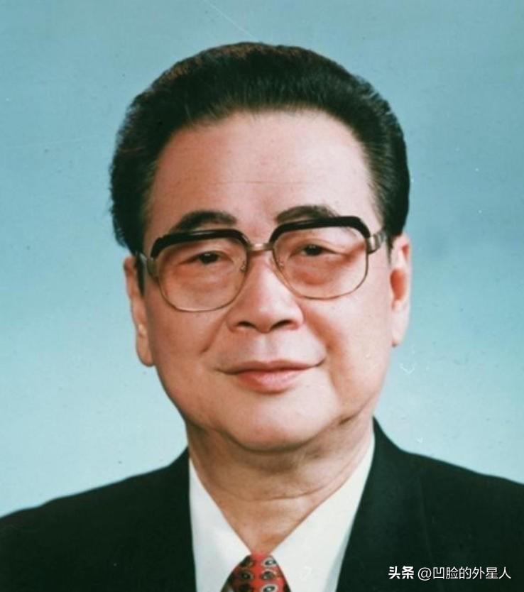 1981年，电力部一些老同志联名向中央反映，对李鹏出任部长表示担忧。他们认为这位