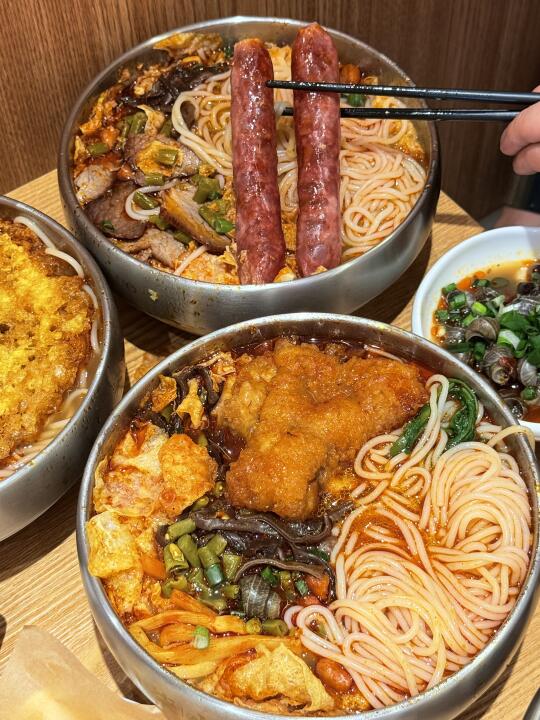 深圳嗦粉新地标！连炫三碗不过瘾！！