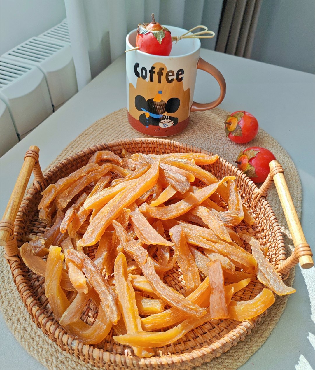 有人咖啡配油条   我就厉害了 咖啡配自己晒的红薯干  ​​​