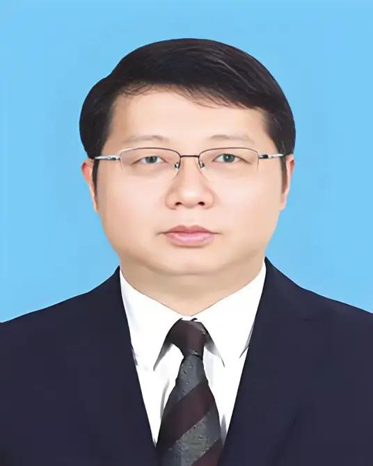 甘肃省委常委、组织部长调走了，去了新疆当自治区党委常委。据新疆日报客户端消息，李