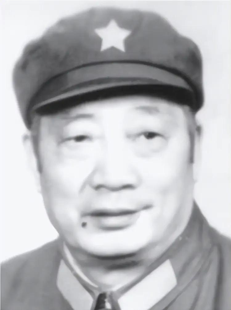 老兵郑志士：从贫苦农家走出的功勋战将
 
郑志士（1919年〜1999年），出生