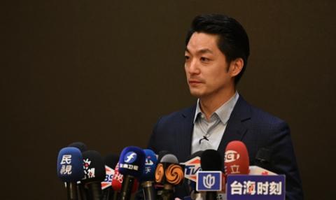 面对“是台湾人还是中国人”的提问，蒋万安的答复出乎外界预料。他直言：我是台湾人，