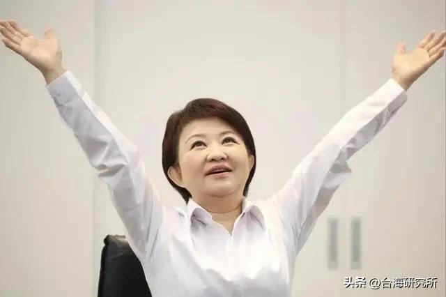 成为美国利益在台代理人？
不太至于了！
这批政客虽然亲美，但主要是害怕美国，不是