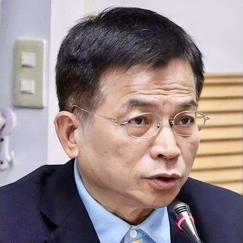 台湾那名所谓的时事评论员、国民党籍“立委”赖士葆这话简直是危言耸听，信口开河。