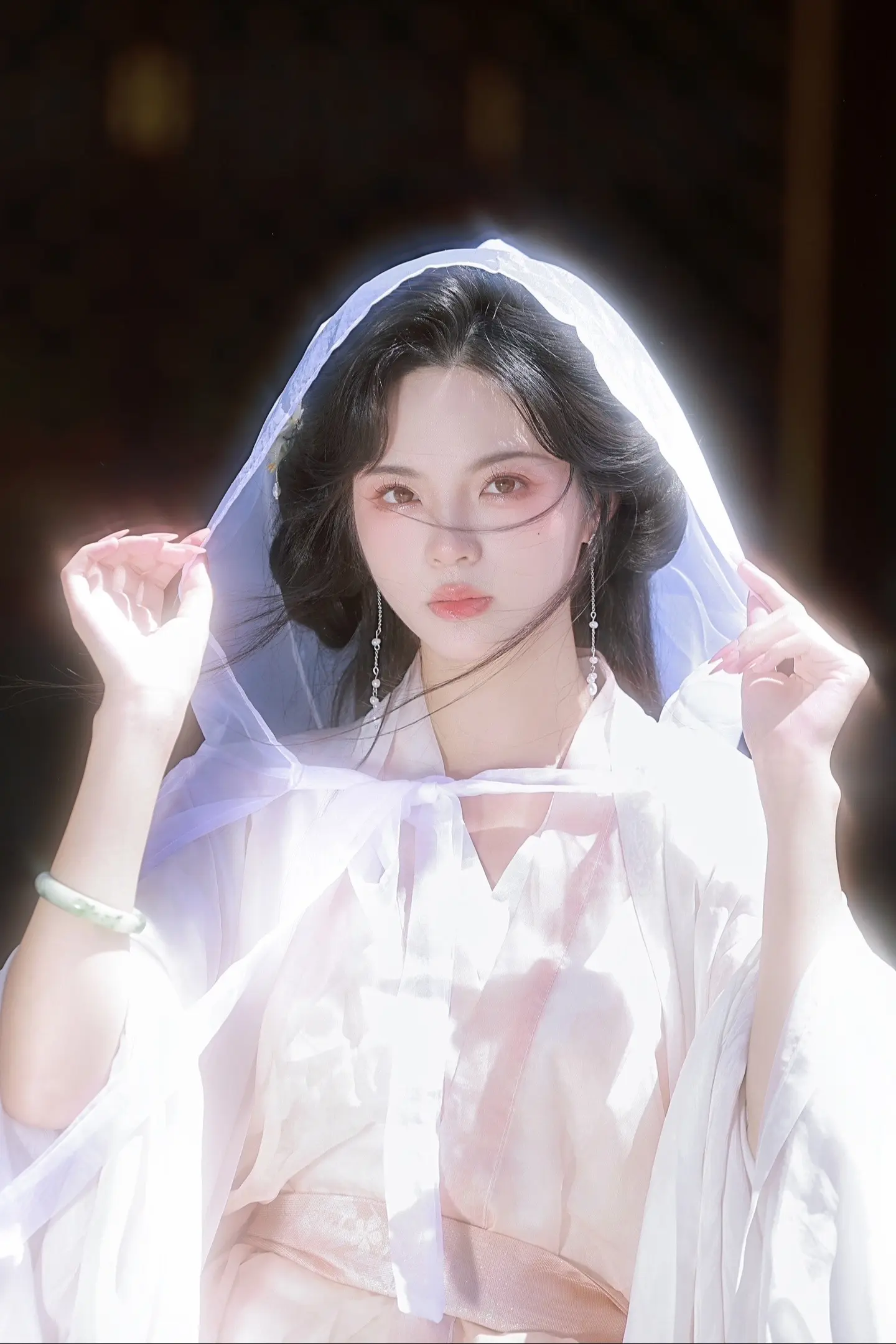 “花开花落自有时，缘起缘落终会散”