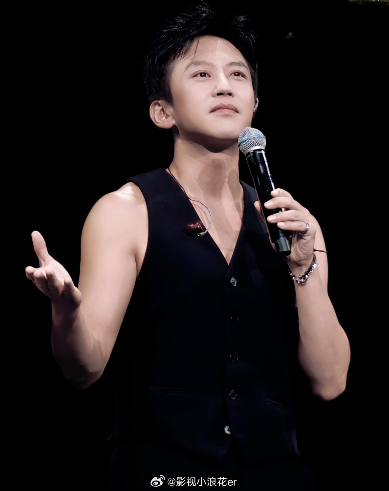 孙俪提名压力给到邓超618夏日歌会 夫妻二人深耕不同演艺领域，孙俪主攻影视打磨演