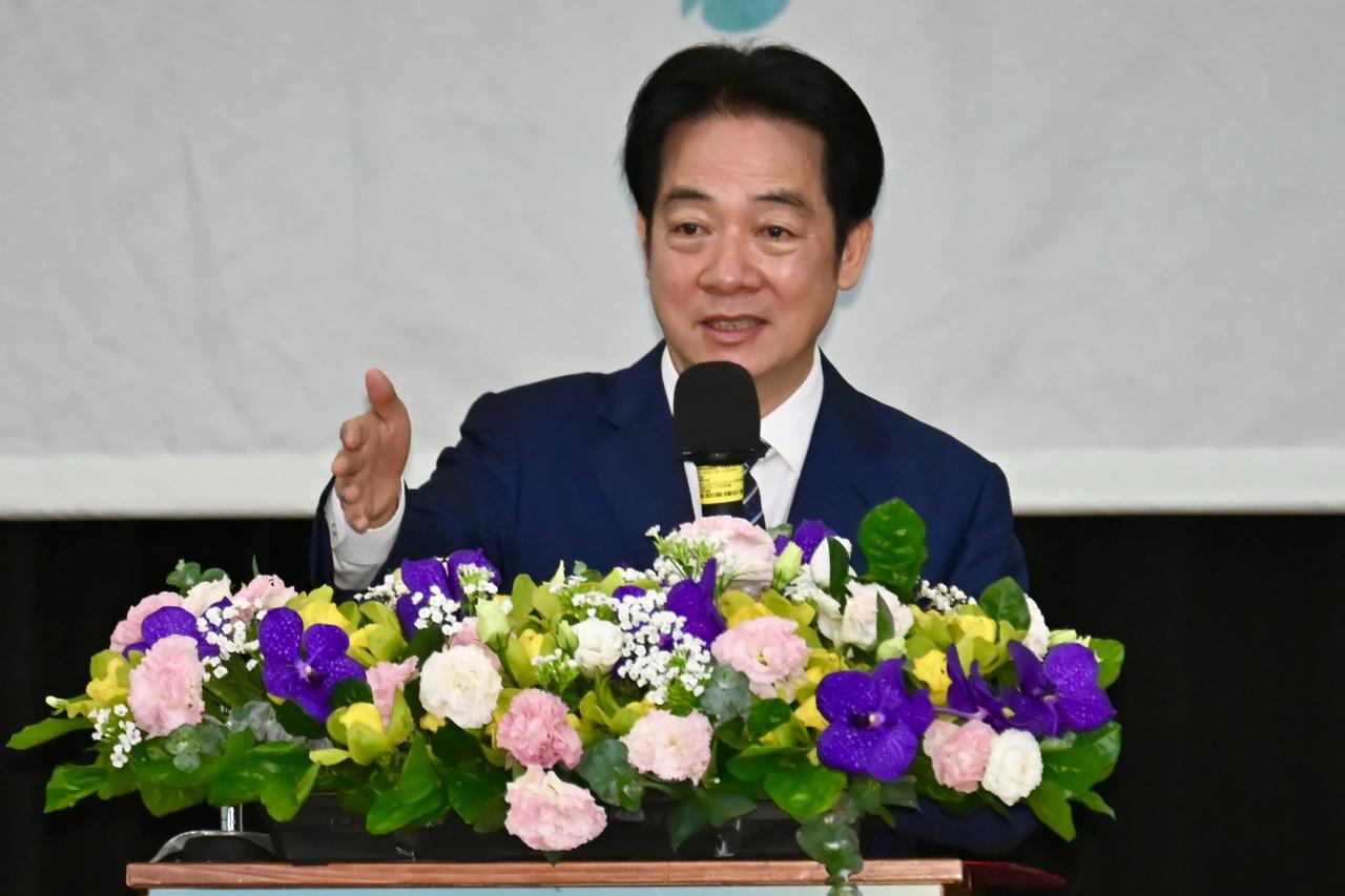 对赖清德有幻想的人该死心了！春节前，赖在参加台商活动时以大陆或中国大陆称呼对岸，