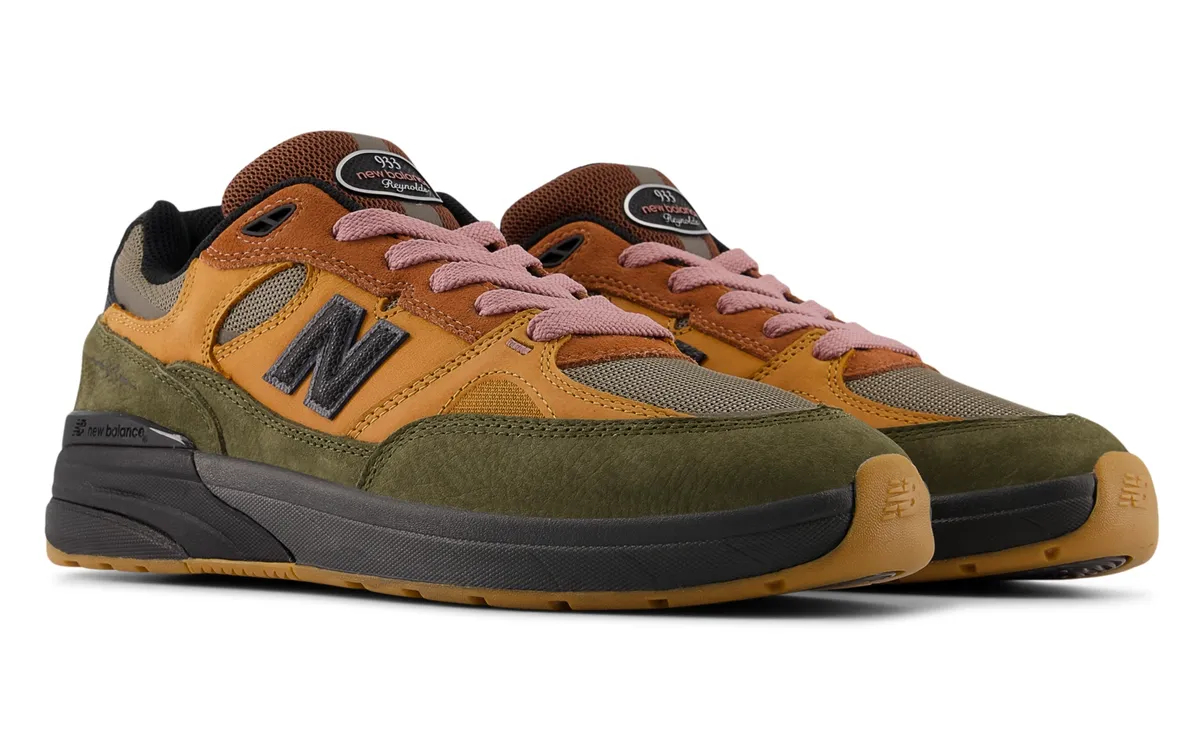 MIKE GIGLIOTTI x NEW BALANCE NUMERIC 933