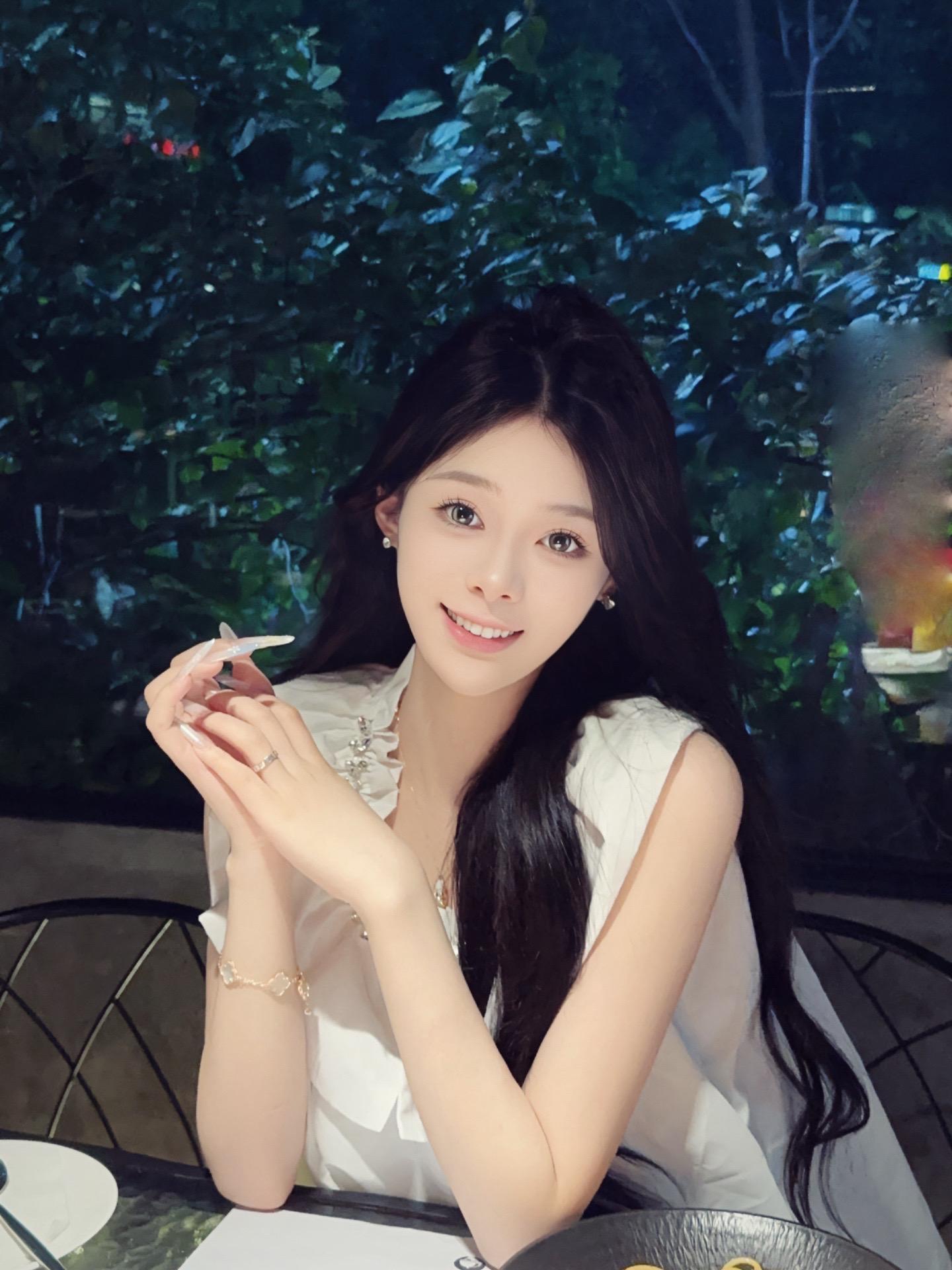 爱本就瞬息万变 永远只不过是助兴词