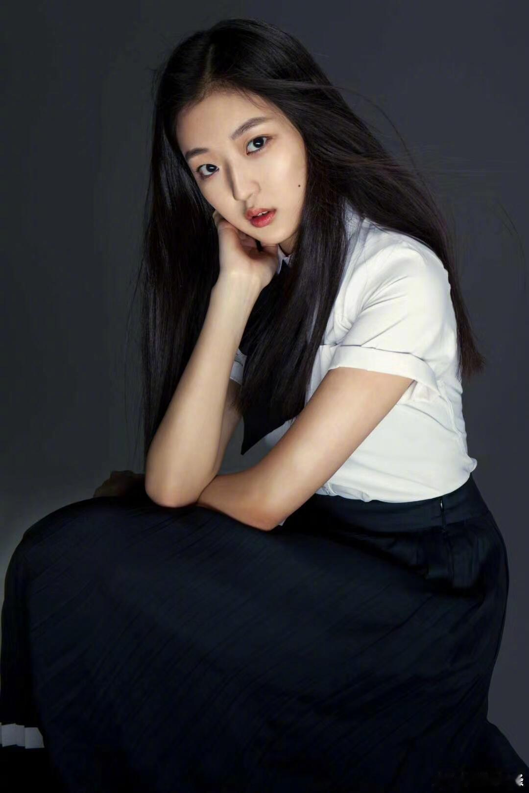 孙千居然是王鹤棣版道明寺未婚妻 孙千把何原姿外向热情的特质完美呈现，一举一动都带
