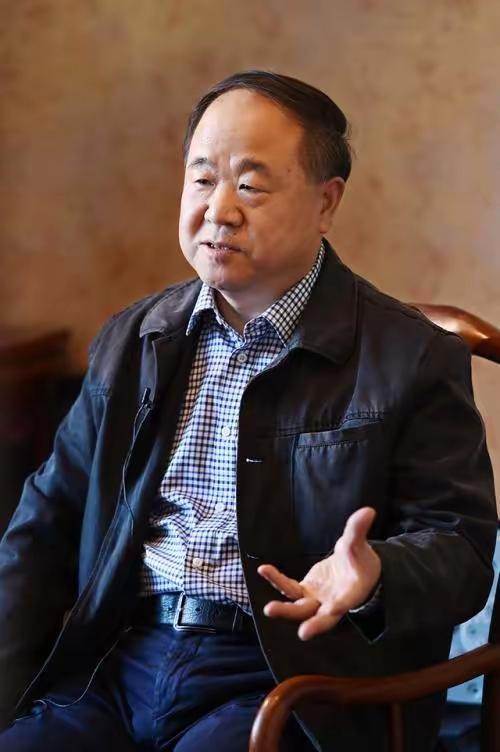 一段格外清醒的话：人不能和基因抗争，不能和人性抗争，也不能和命运抗争。人活着就在