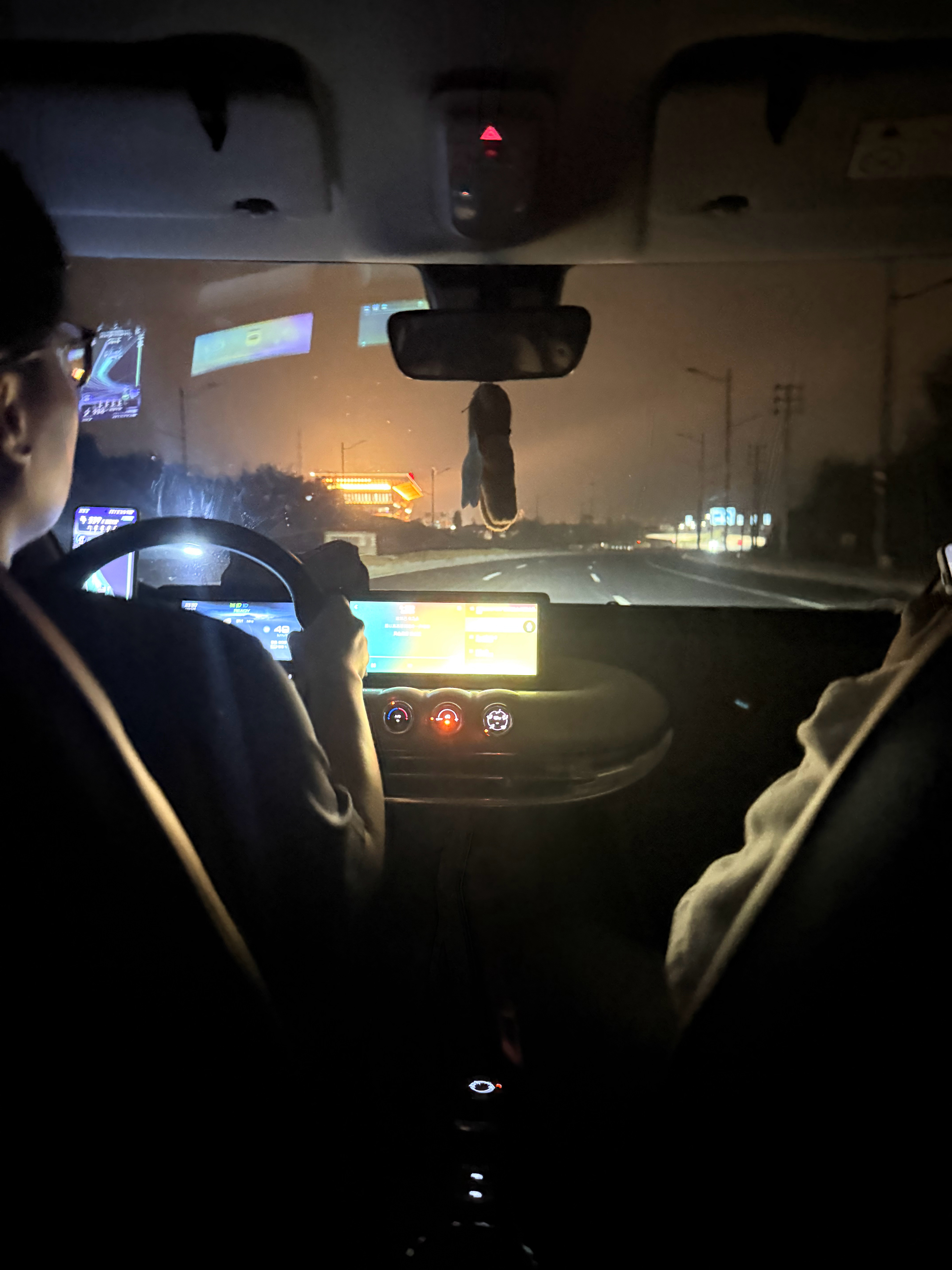 帅气落地  ​​​