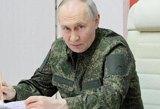 为什么俄罗斯不敢使用核武器投入战斗，举个例子广岛挨炸的时候，天皇害怕，开御前会议