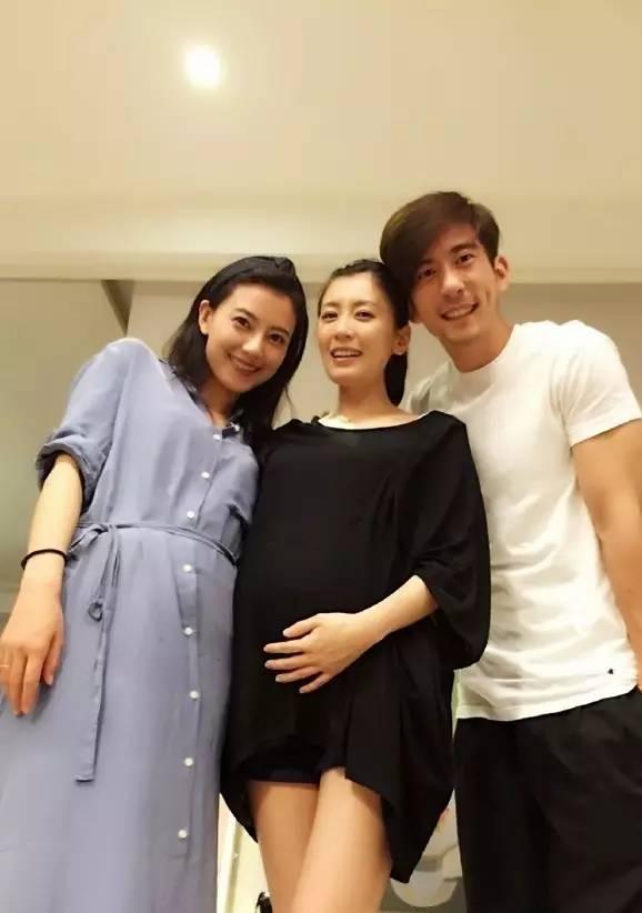 修杰楷有眼福哦，娶得大美女贾静雯，还可以偶尔看到高圆圆贾静雯两个绝代佳人一起拍照