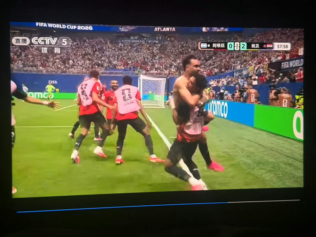 阿根廷vs埃及🇦🇷连进两球扳平比分，再次见证梅西的传奇表现 