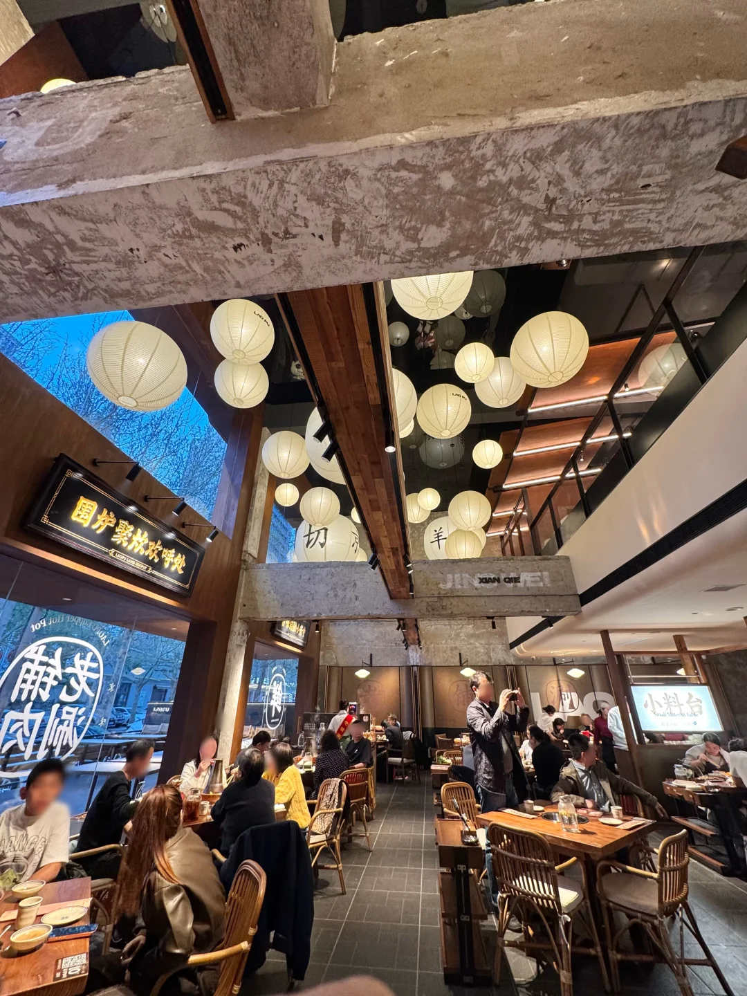 保定！！新开的！怎么这么多人….