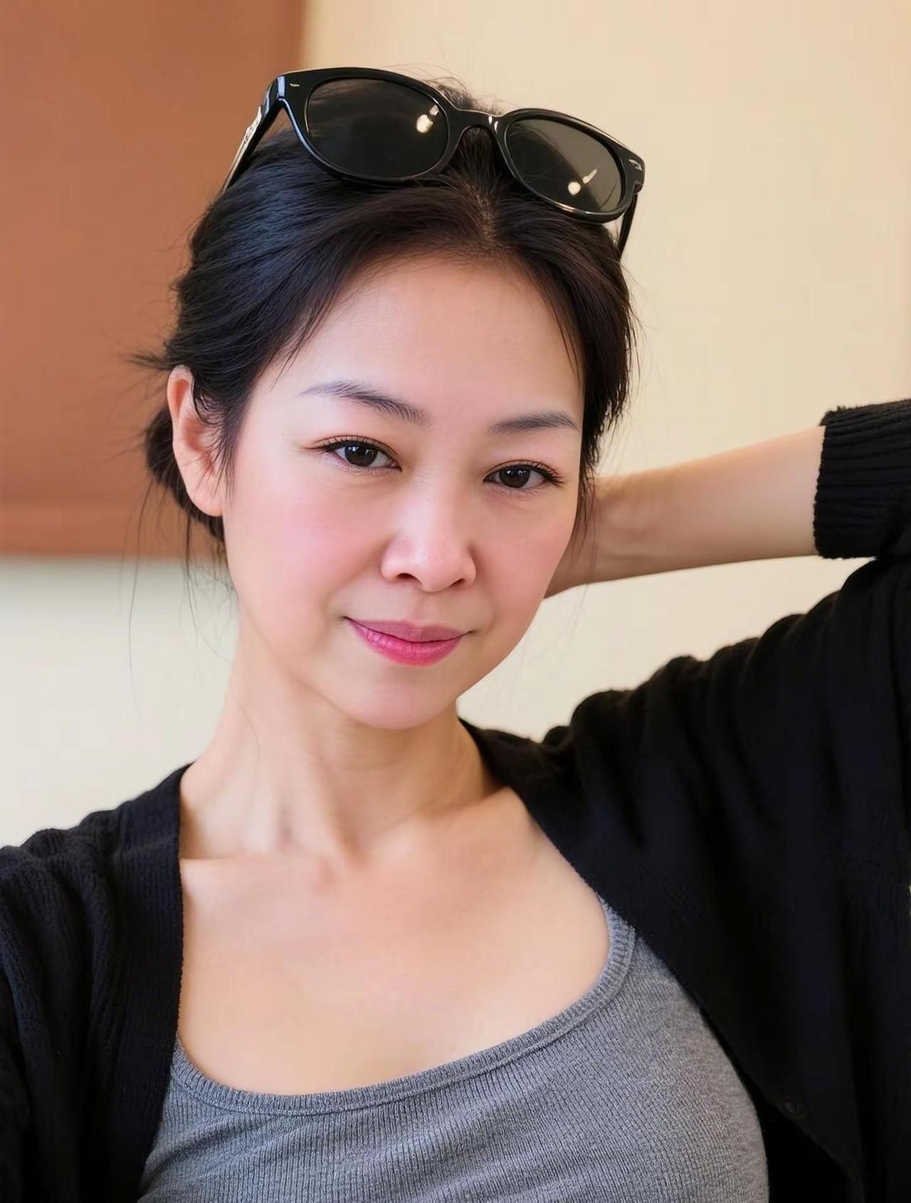 你喜欢哪种人。AI韩系清冷写真感