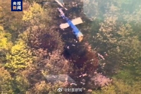 【#伊朗总统及外长在直升机事故中罹难#】综合迈赫尔通讯社及路透社20日消息，伊朗