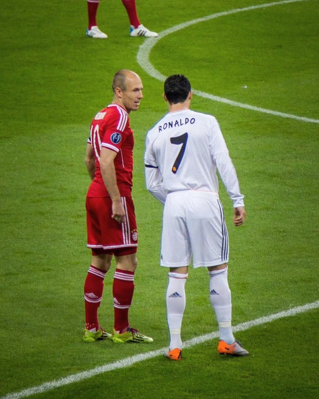 王对王！皇马vs拜仁：欧冠玄学再续，还是南大王破咒？求皇，得仁？欧冠1/4决赛，