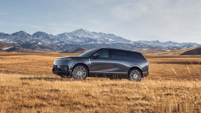 4月15日19:00，小鹏GX技术发布会车门的型面，为啥我如此眼熟，是我喜欢的型