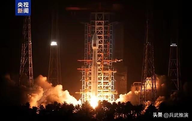 凌晨三点四十八分的海南，一枚火箭点亮了整个夜空

咱们中国航天又干成一件大事，真