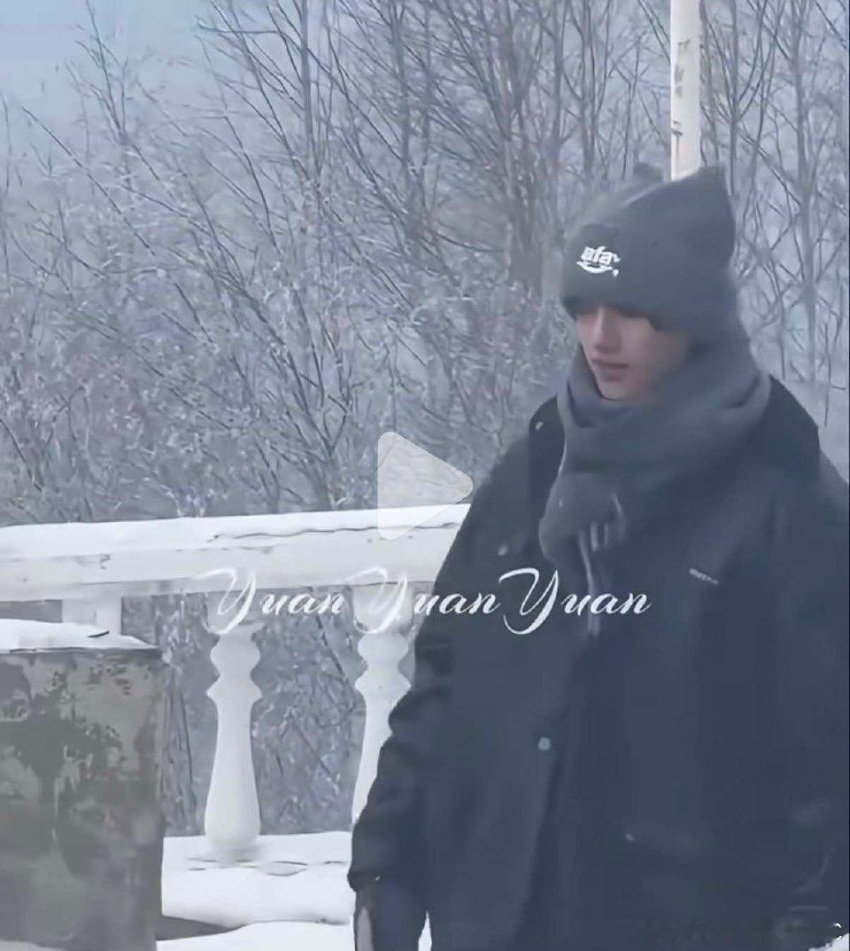 娱乐刘耀文发错照片了刘耀文发成丁程鑫照片了 刘耀文日常发成丁程鑫照片了 