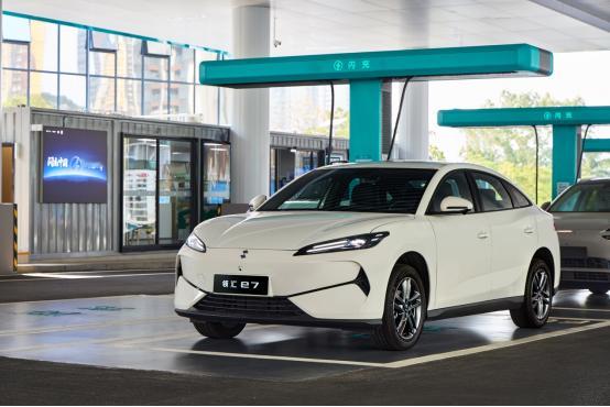 新车划重点领汇e7售价9.58万起4月15日，领汇e7正式上市，共推出5款车型，