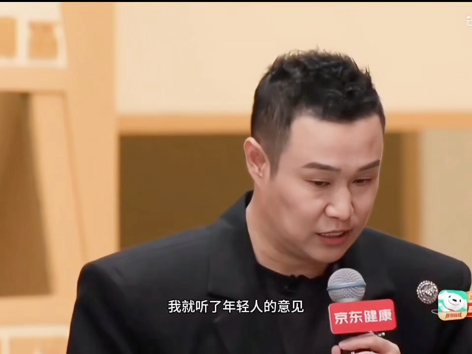 小沈阳初舞台的歌是沈佳润选的 好暖心！小沈阳初舞台曲目是女儿沈佳润选的，兼顾唱功