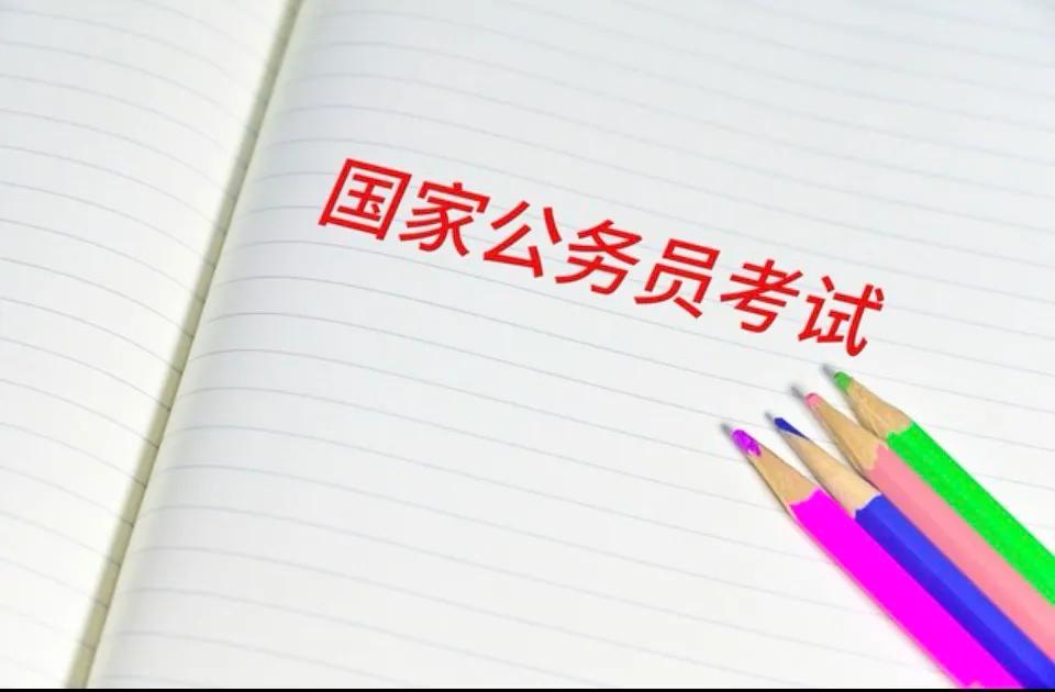 表弟是中部省份某省属高校的专任教师，同时兼任了土木工程专业某毕业班的班主任。
