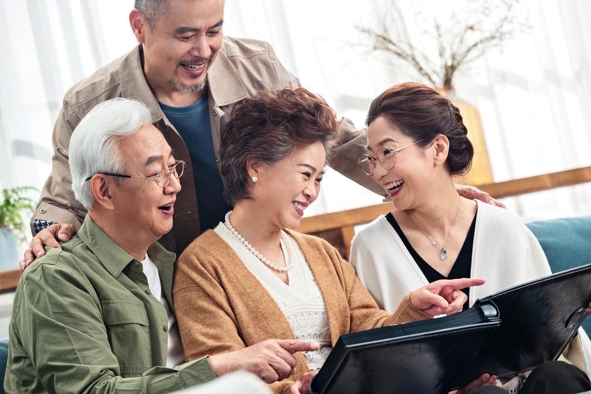 随着社会老龄化程度的不断加深，“抱团养老”逐渐走入了公众的视野，成为近年来备受关