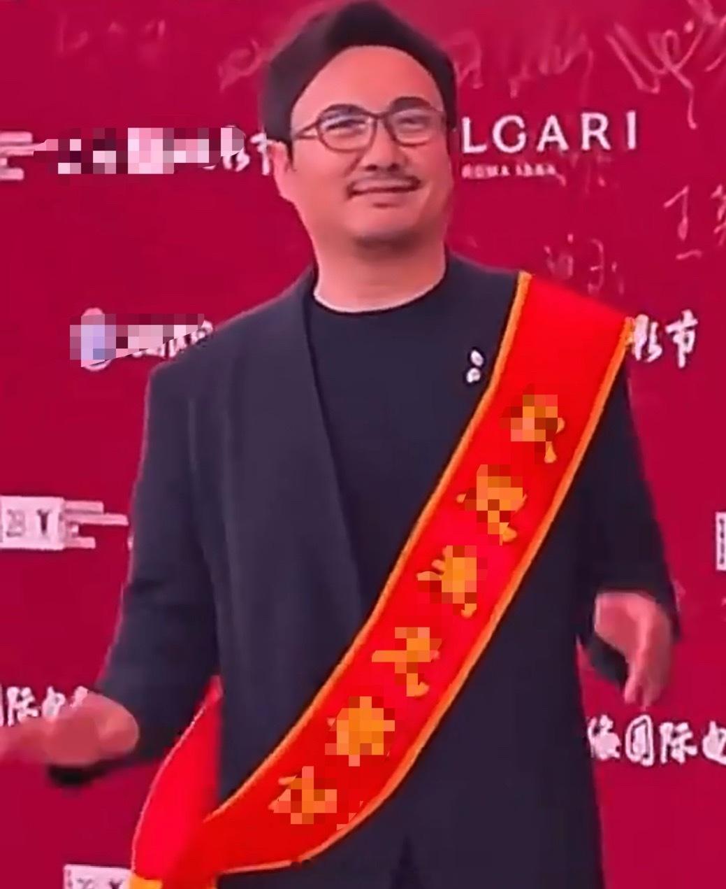沈腾最好的医美是马丽沈腾和昨天是一个人吗岁月是把杀猪刀，马丽是把修图刀。腾哥：搭
