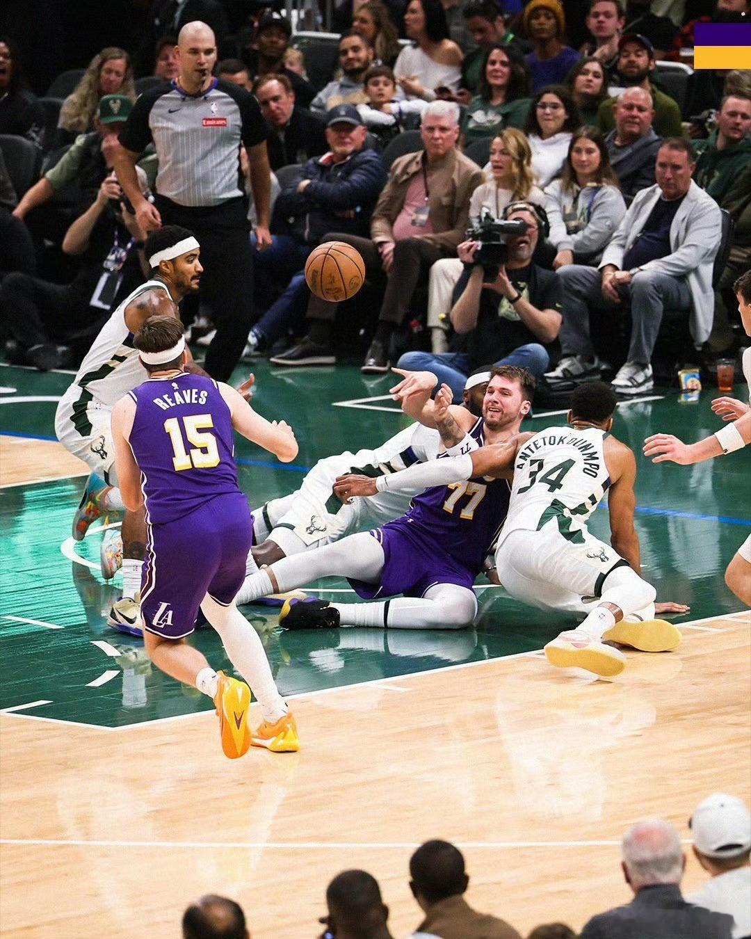 小破湖今天很不错呀，各种协防积极半场领先31分，全场119-95轻取雄鹿！77爆