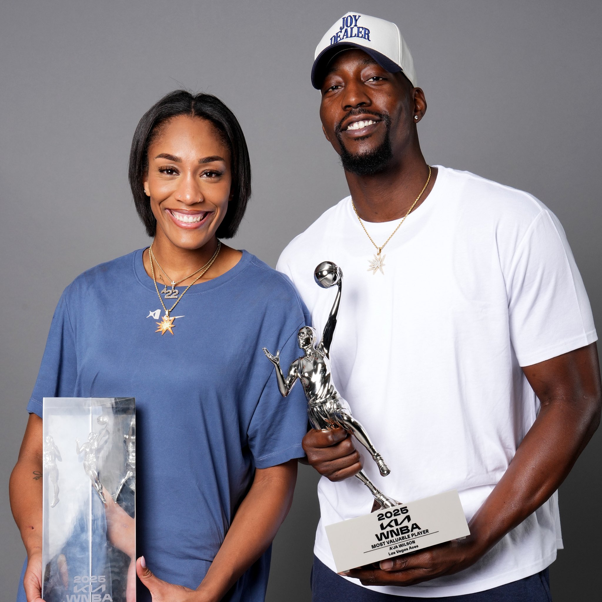 阿贾威尔逊刚刚带领王牌队横扫水星队赢得了她个人第三座 WNBA 总冠军 🃏🏆