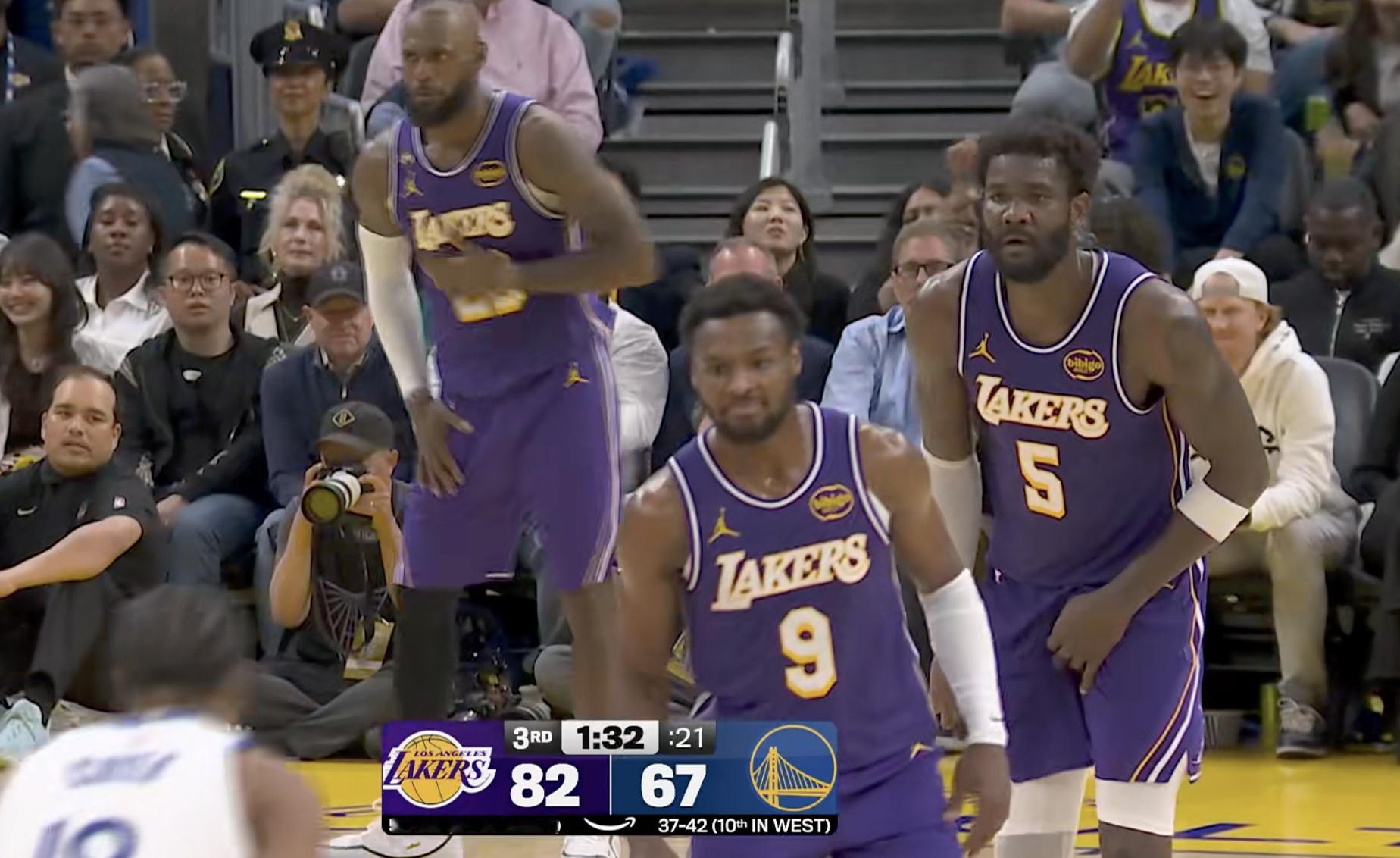 詹姆斯助攻布朗尼，三分投进！父子连线又来了！！！湖人vs勇士