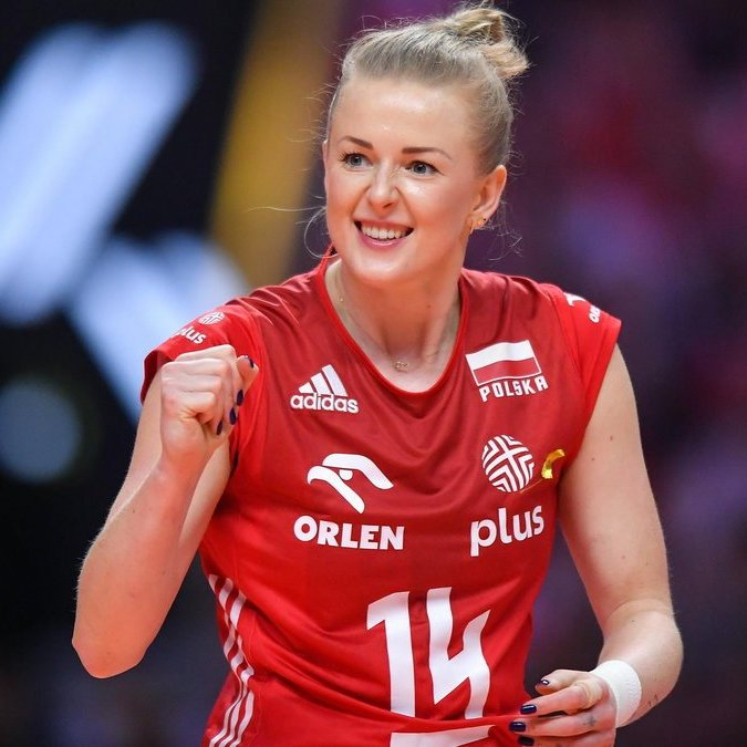 🇵🇱沃沃什说她不支持今年那些拒绝拉瓦里尼征召进入国家队的做法她说一些取得小小