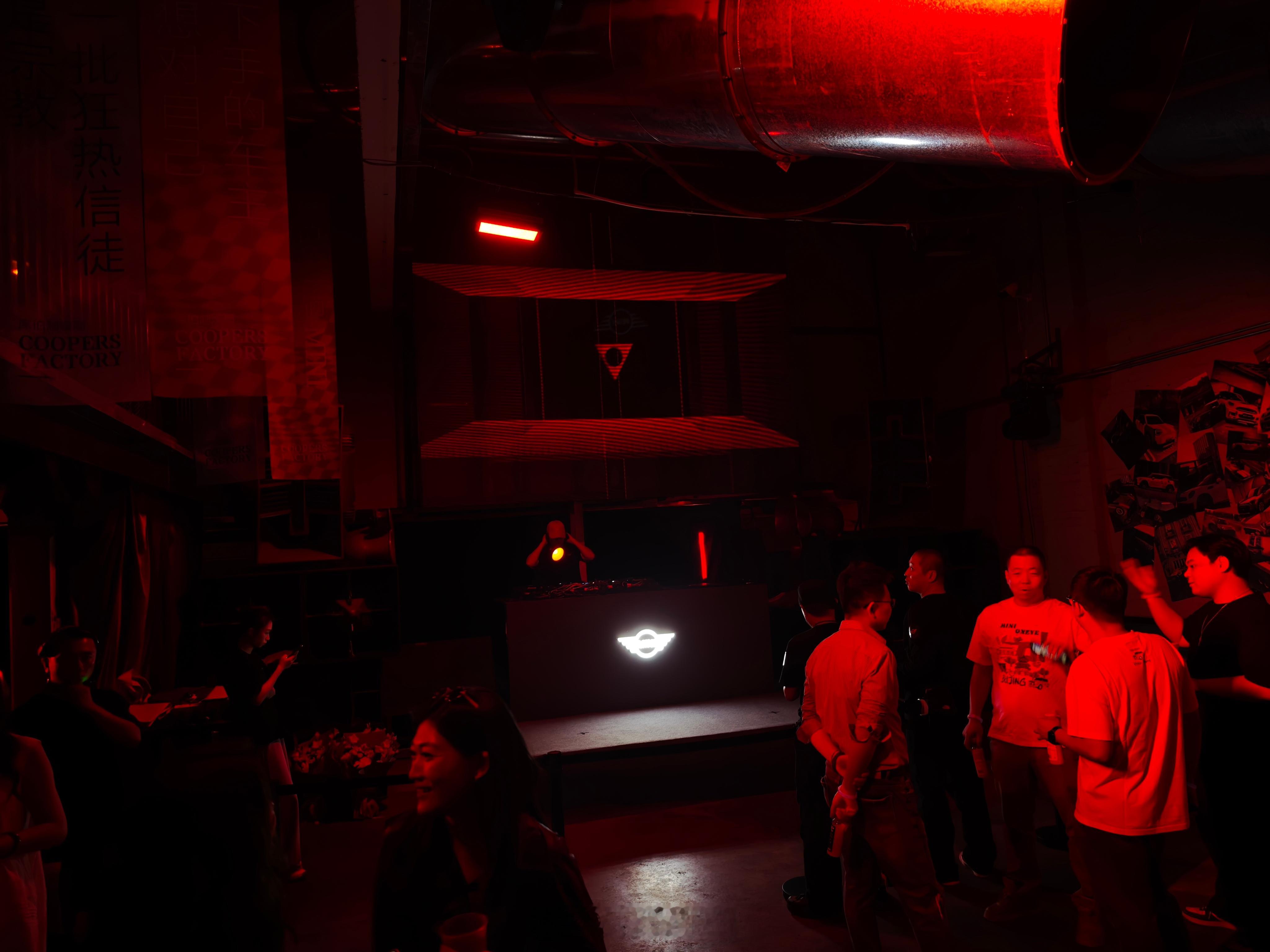 昨天晚上实在是太嗨了！白天在车展走了两万步，晚上来MINI的活动瞬间回血了！在这