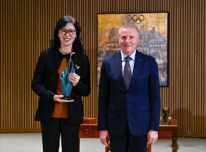 师徒情深破防了！朱婷长文贺郎平终身成就奖，一句话道尽排球传承
 
瑞士洛桑传来重