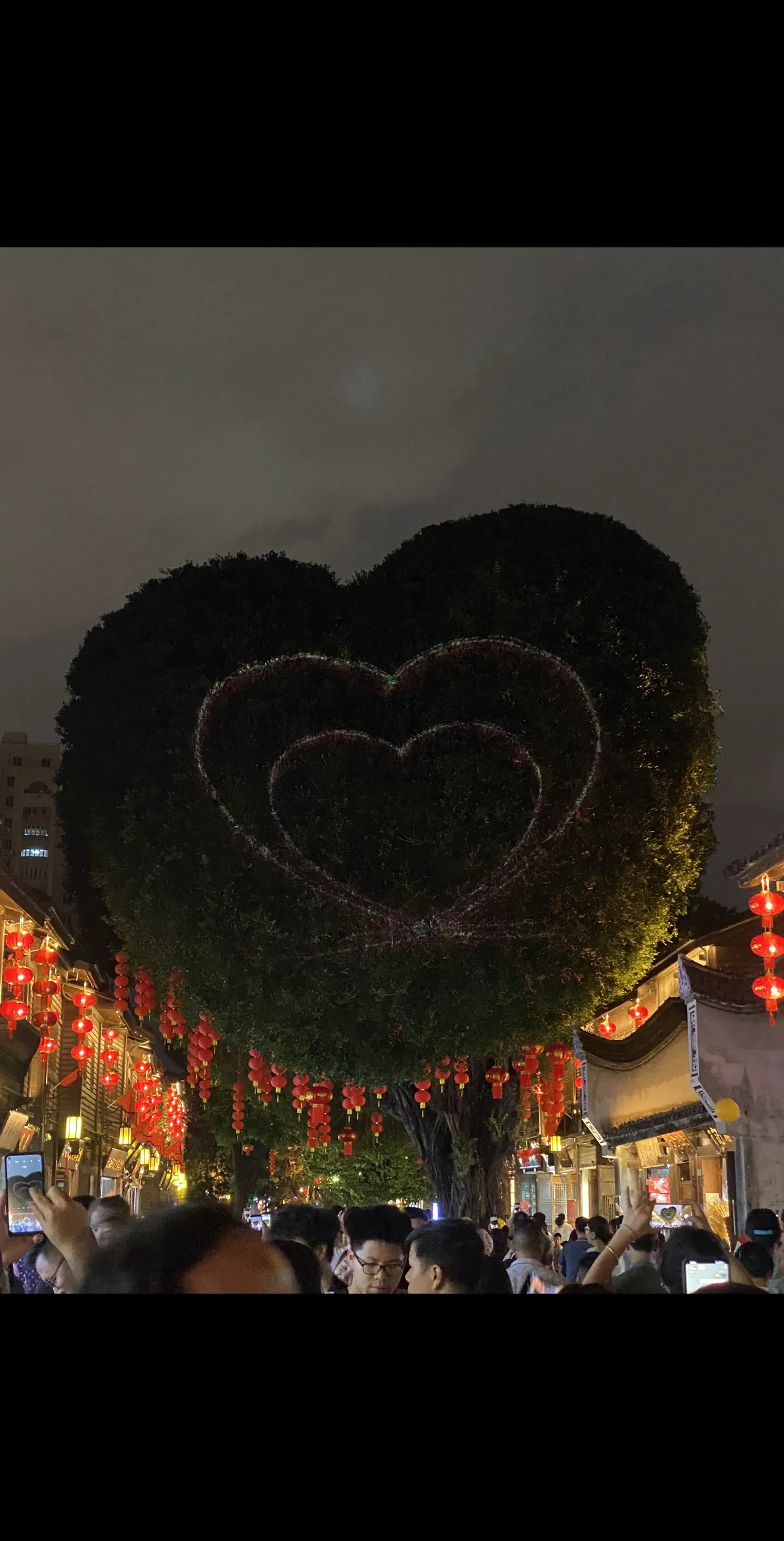 我们拉过勾的 永远不许变..