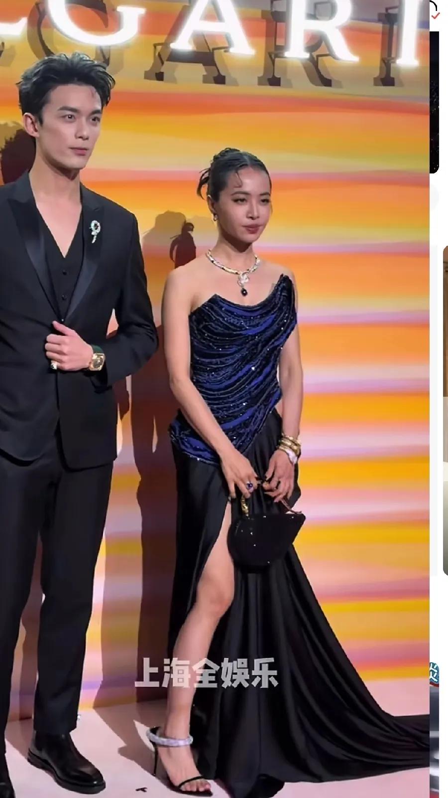 相差19岁的俩人，根本看不出年龄差，蔡依林几十年如一日的年轻，十几岁的时候还没有