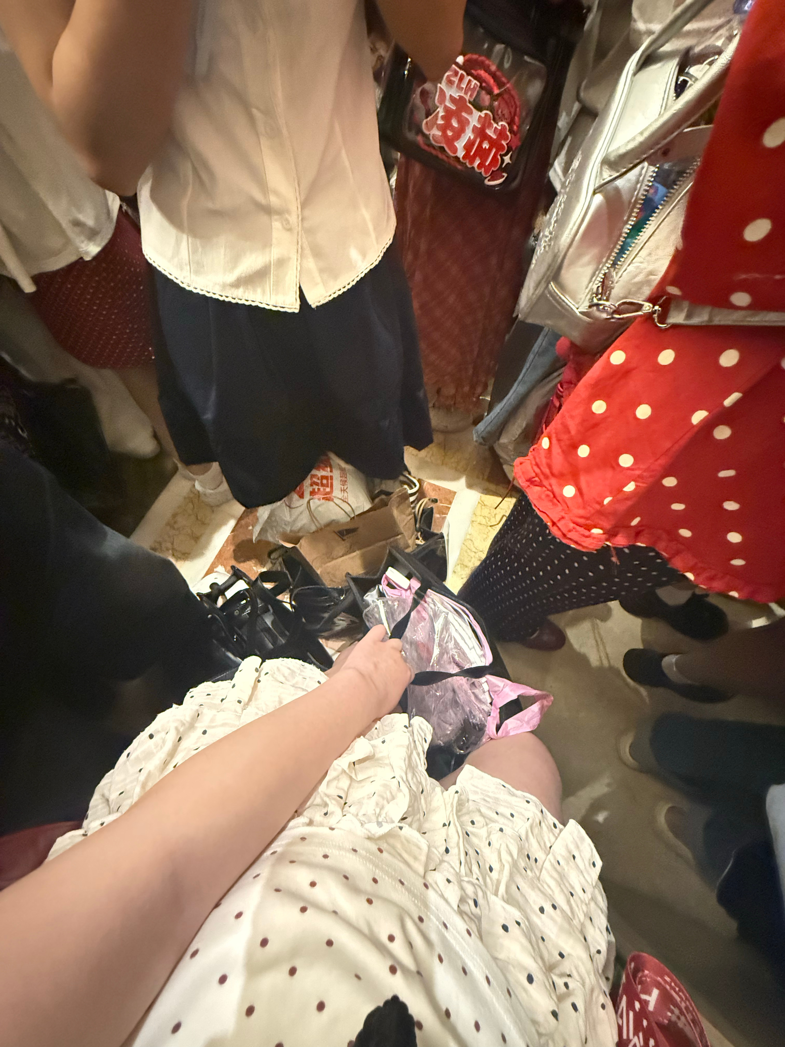 排了一个多小时了 