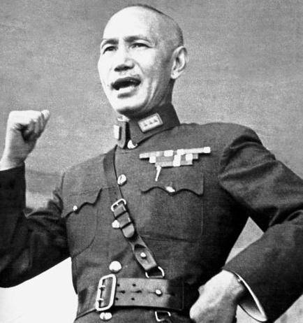 蒋介石在日记中，经常咒骂两人，认为是这两人让他失去了江山。这两人是谁，蒋介石为什