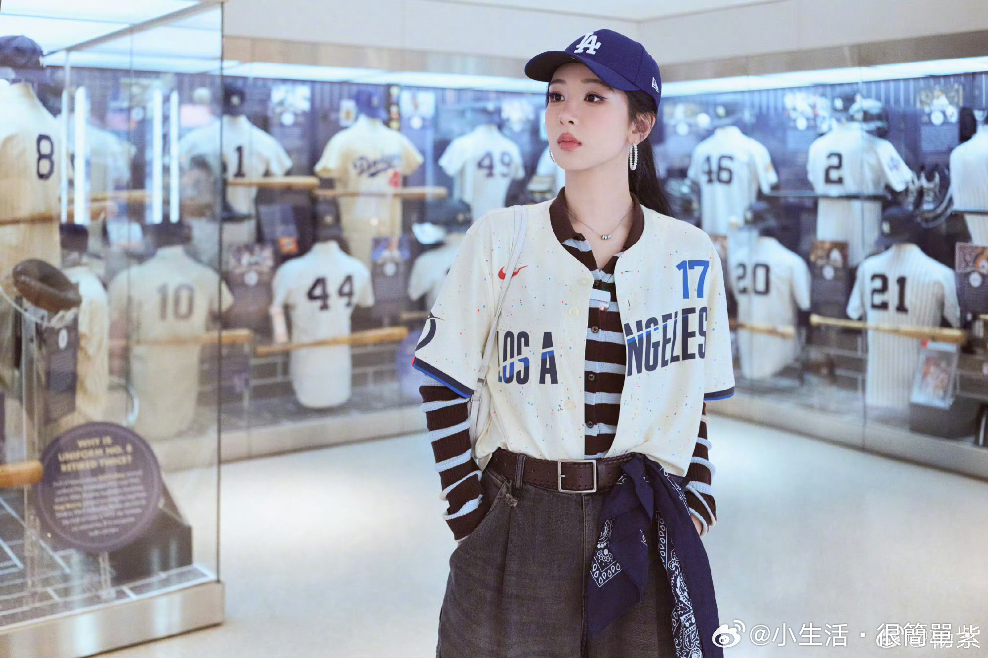 杨紫玉兰花开君再来 yz杨紫董竹君 你有点像天上的月亮，也像那闪烁的星星，可惜我