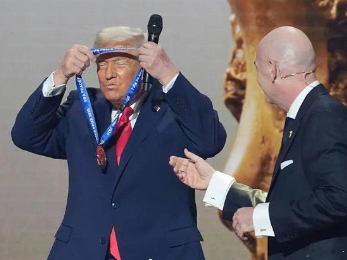 特朗普获得国际足联和平奖似曾相识