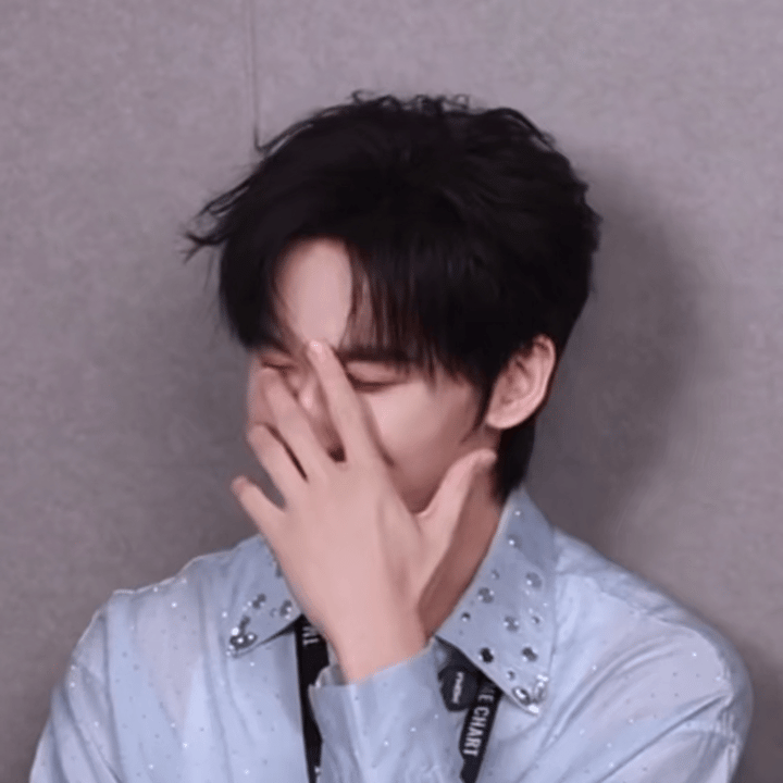 余宇涵想听粉丝叫自己余哥 余宇涵想听大家叫余哥，这个小要求也太好满足了，看着他越