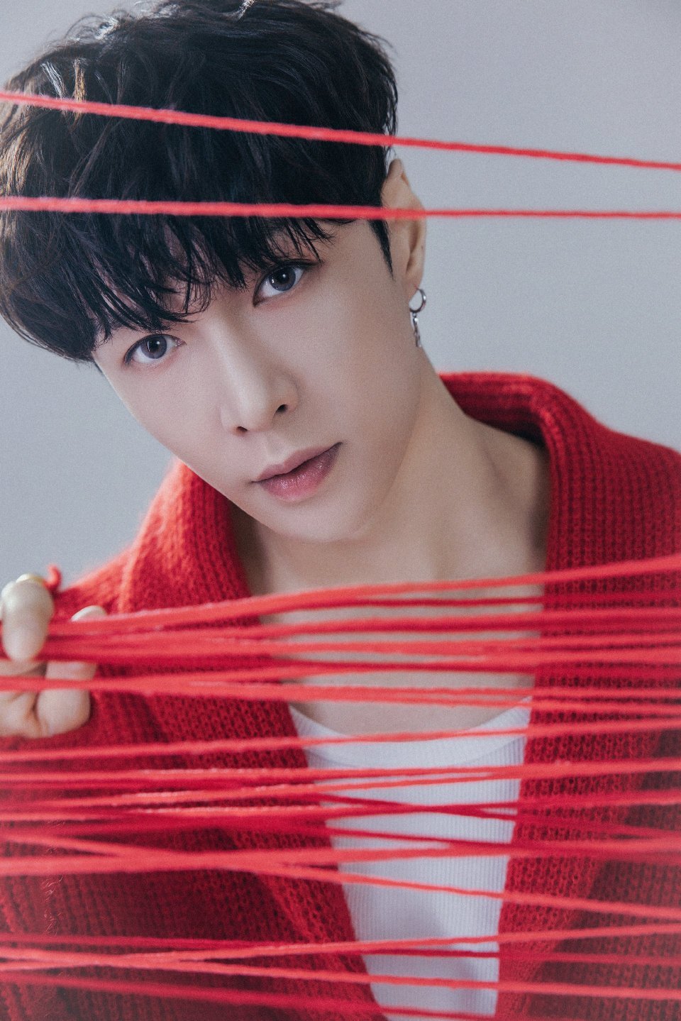 张艺兴除夕春晚营业照！今晚大家继续看莲池春晚