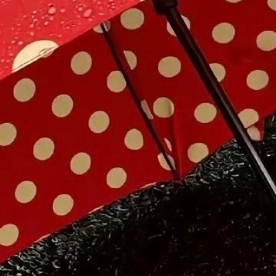 0100经历过风雨，心会变的更坚韧，擦肩而过的人，挥一挥手说声，再见。相信，最爱