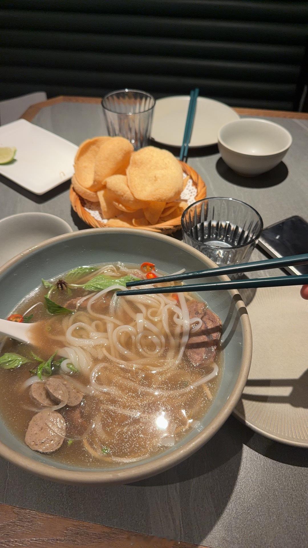 实在太饿，能吃下一头牛！ ​​​