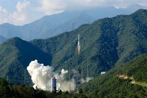 中国火箭海网回收成功震惊外网！ 马斯克最担心的事发生了， 低轨卫星大战全面开打！