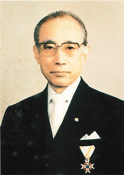陈德仁
1922.10.22-2007.12.21，江苏无锡人，火箭控制专家、中